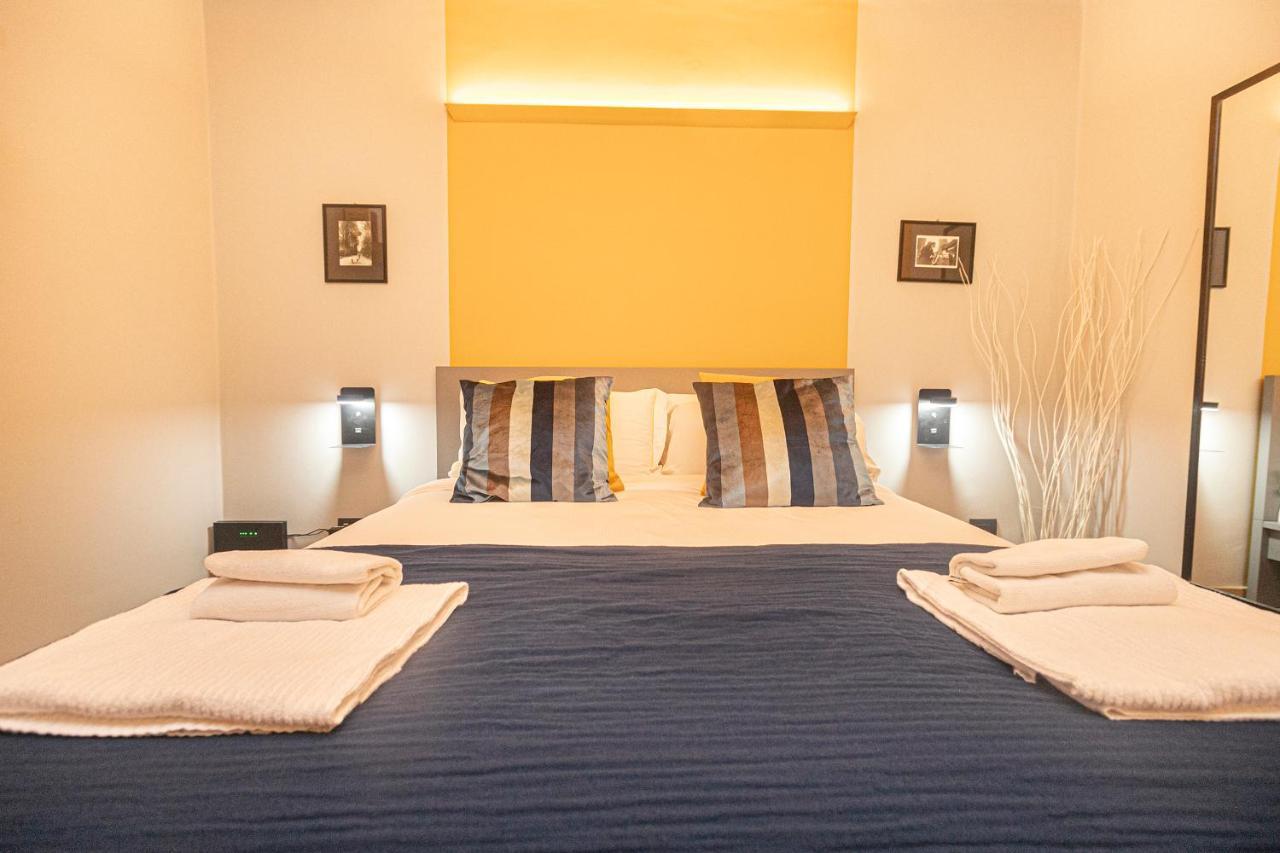 Giano Host - I Teatri Apartment Genoa Luaran gambar