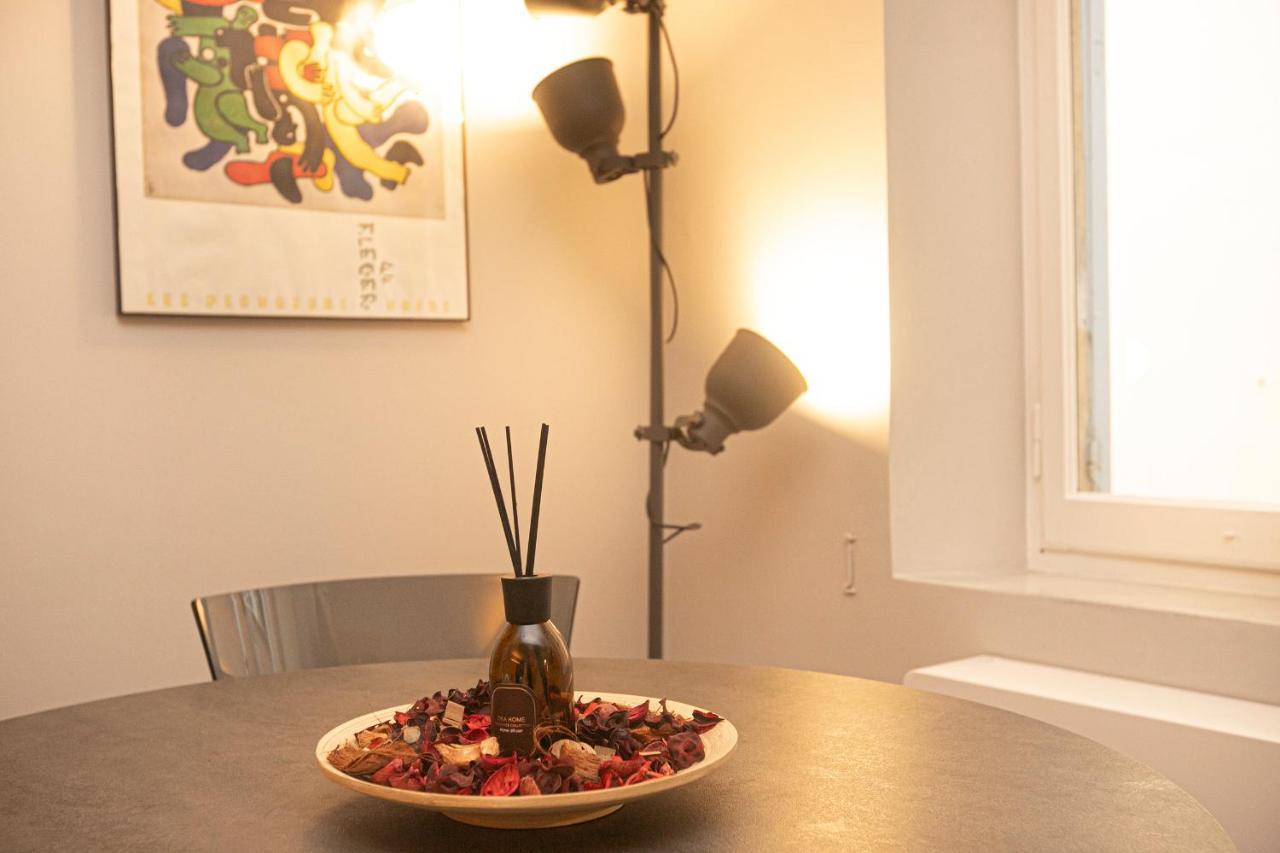 Giano Host - I Teatri Apartment Genoa Luaran gambar