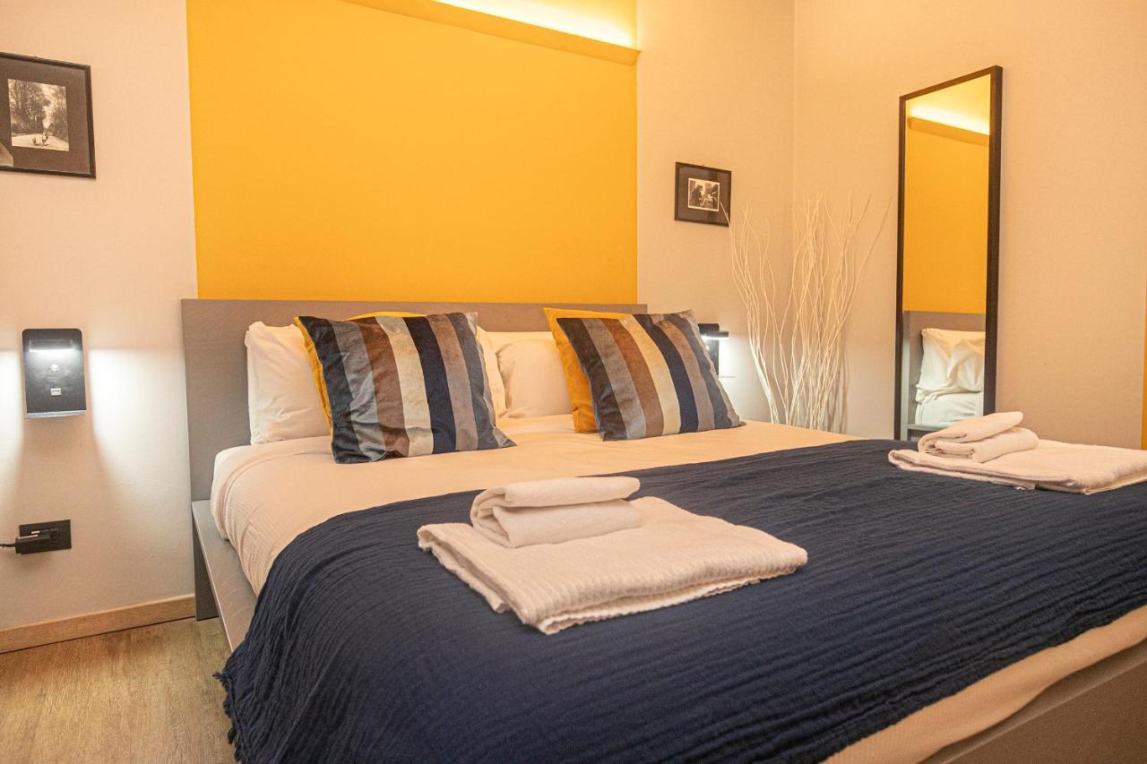 Giano Host - I Teatri Apartment Genoa Luaran gambar